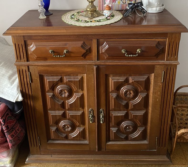 Móvel de Madeira Rústico