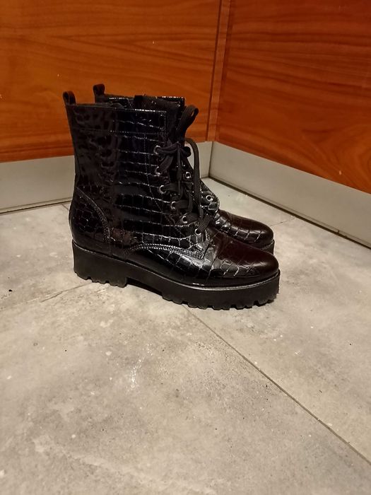 Czarne skórzane botki Badura 39 skóra lakierowana lakierowane croco