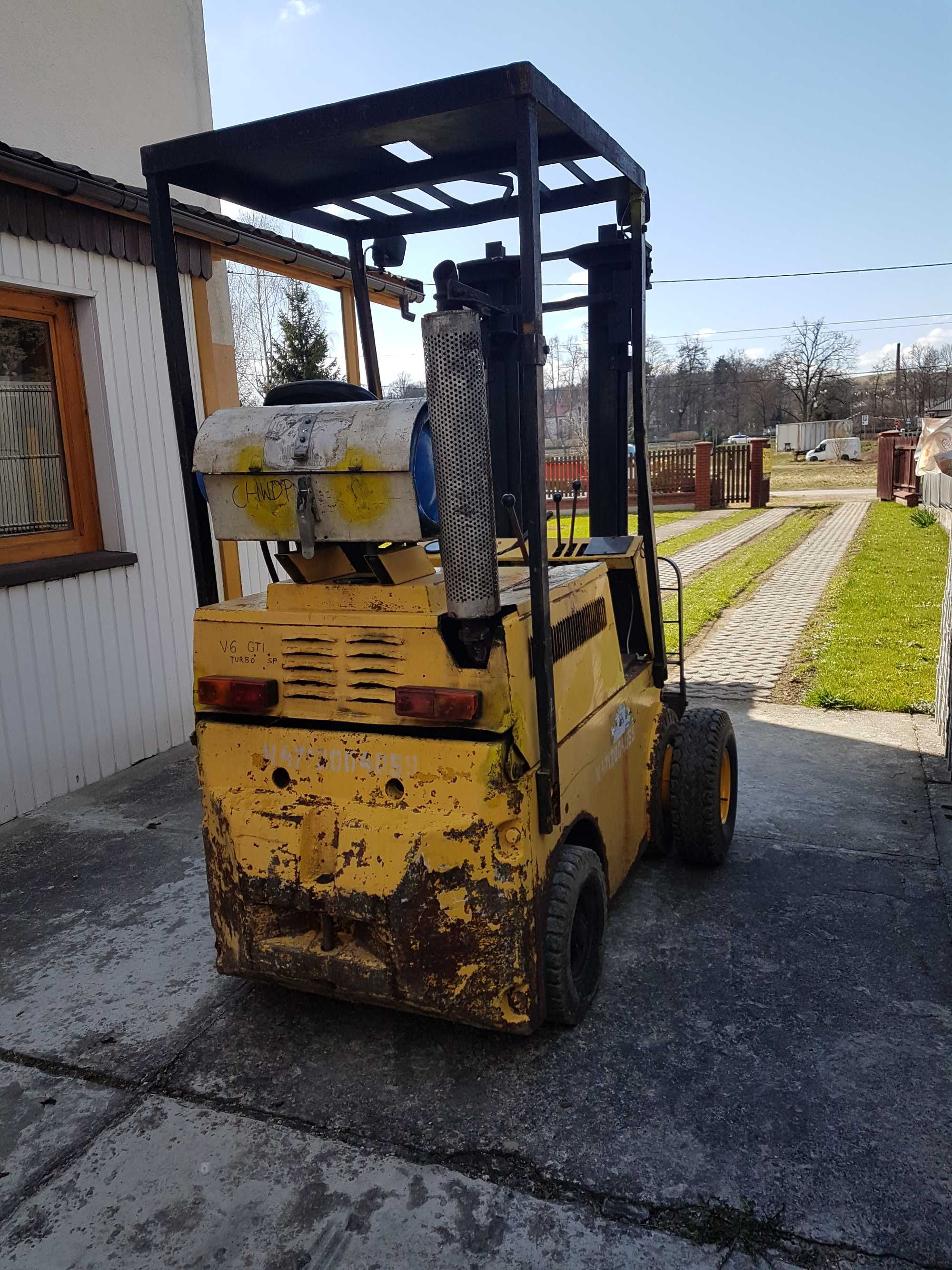 Wozek widlowy RAK  1.25t LPG