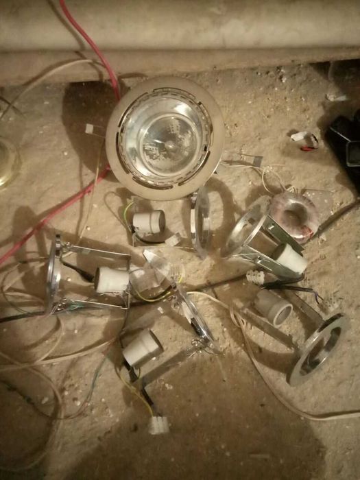 плафоны/ держатели патроны под лампочку