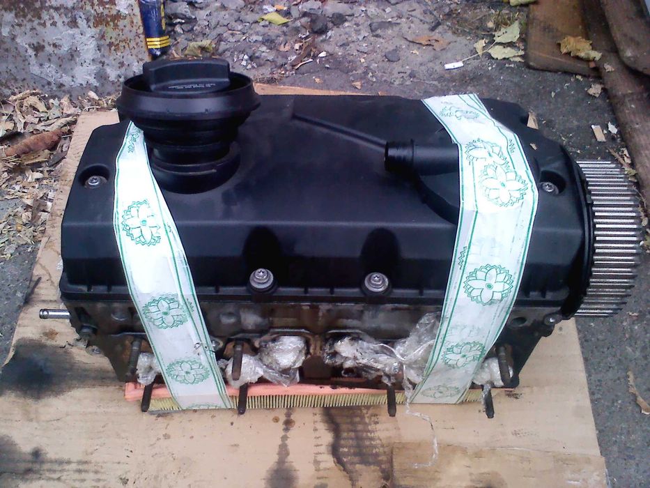 ГБЦ у ЗБОРІ 1,9 TDI-PD BXE VAG / двигун на ЗЧ - VW Skoda Audi Seat