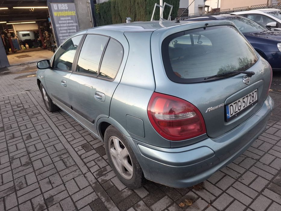 Nissan Almera 1.8 benzyna 2000rok klimatyzacja 5-drzwiowy