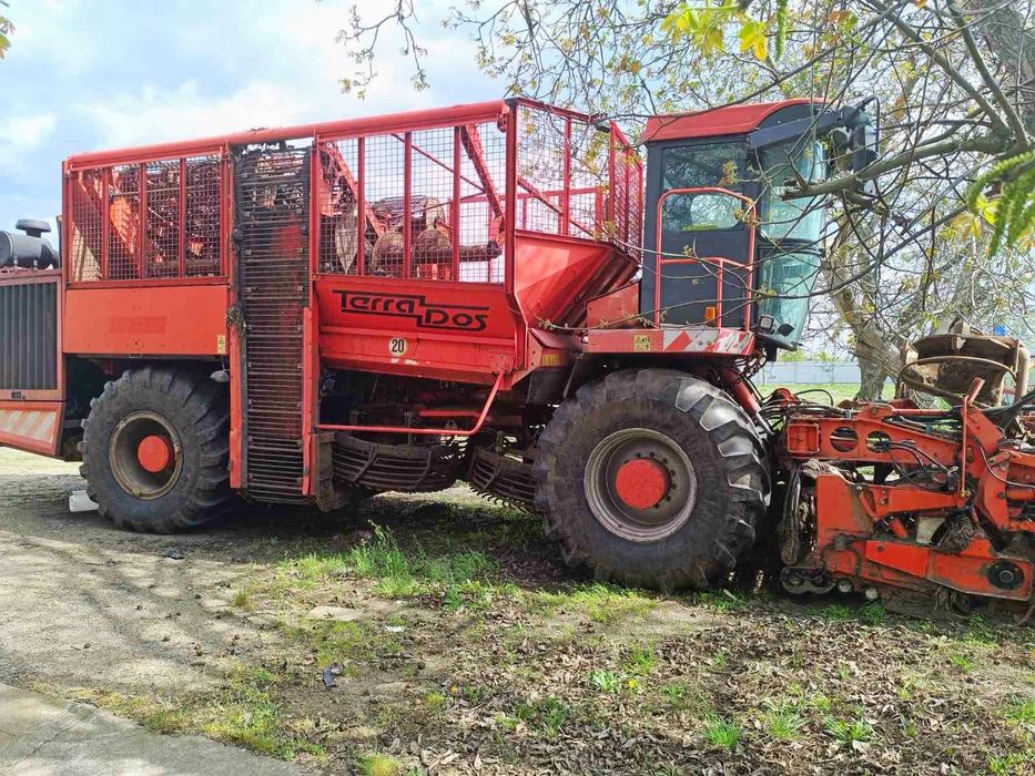 Найм комбайнів по збиранню цукрового буряку