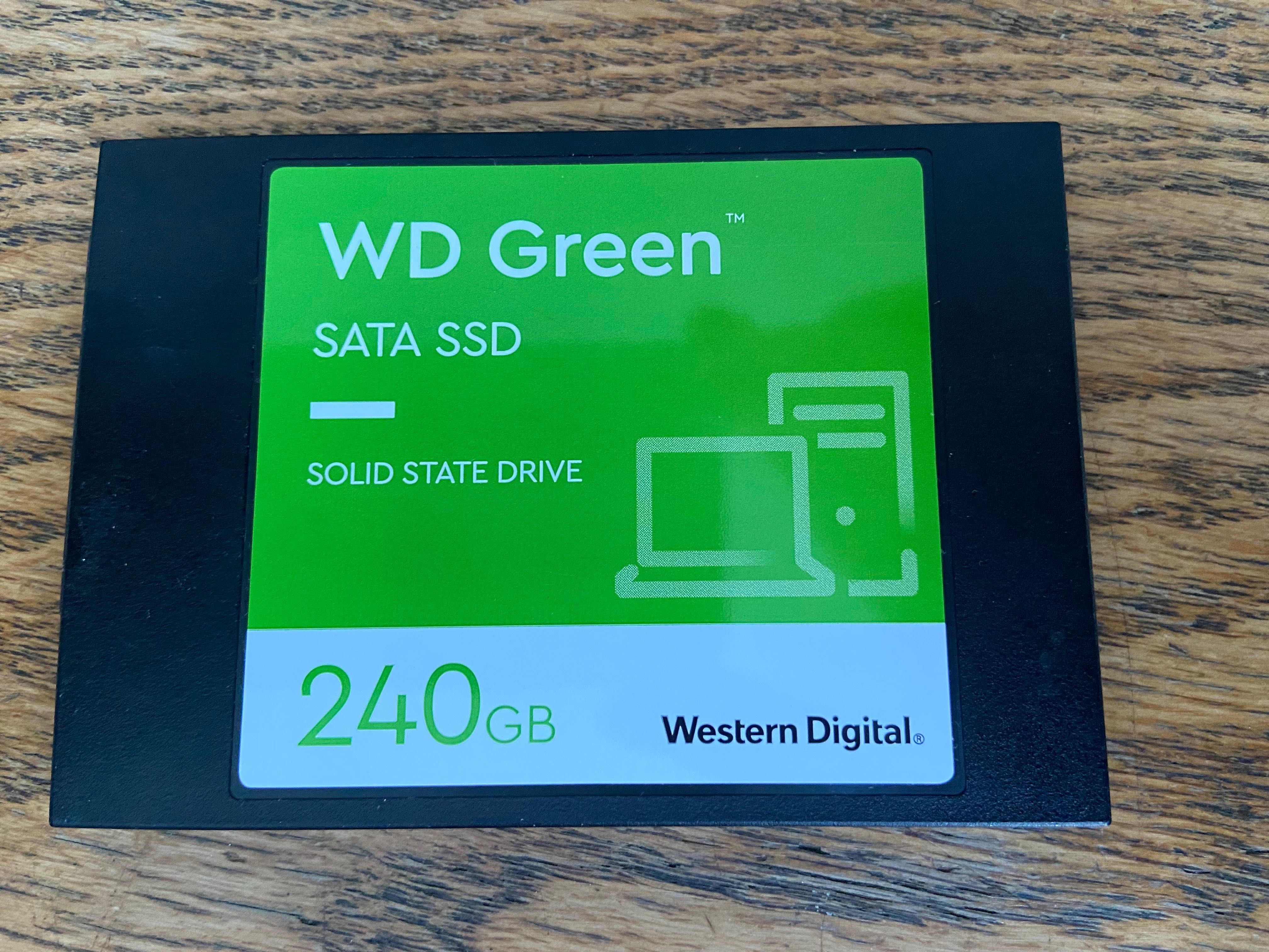 WD Green 240gb отличное состояние