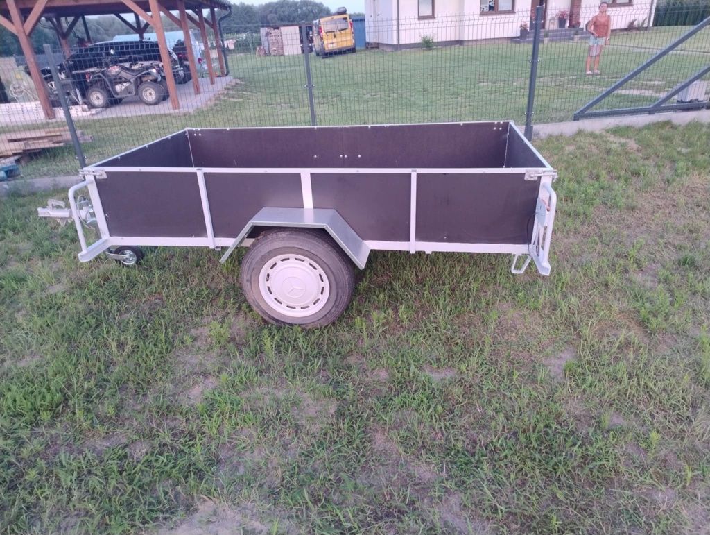 Przyczepka samochodowa DMC 750