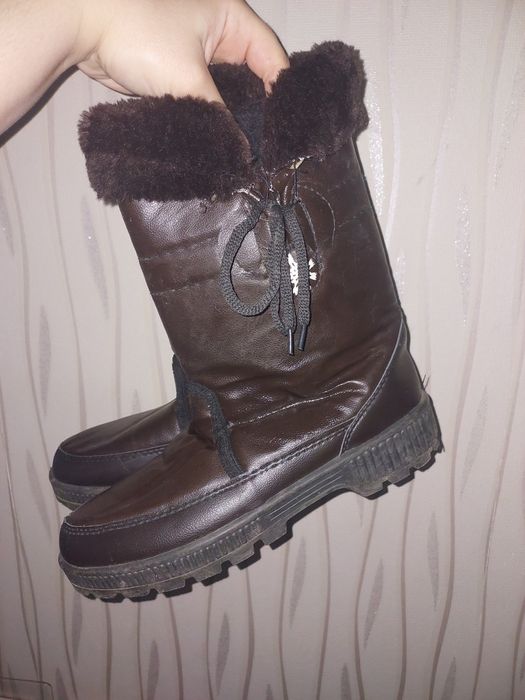 Зимові чоботи жіночі