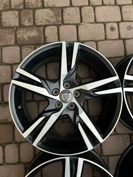Oryginalne alufelgi Volvo 5x108 19 XC60 XC40 Bicolor R-Design