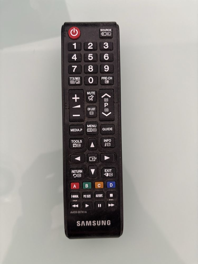 TV Samsung T24E310EW