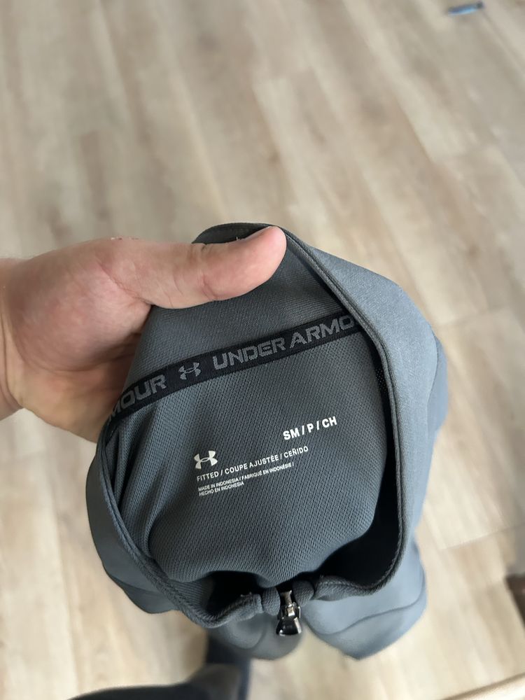 Зіпка Under Armour