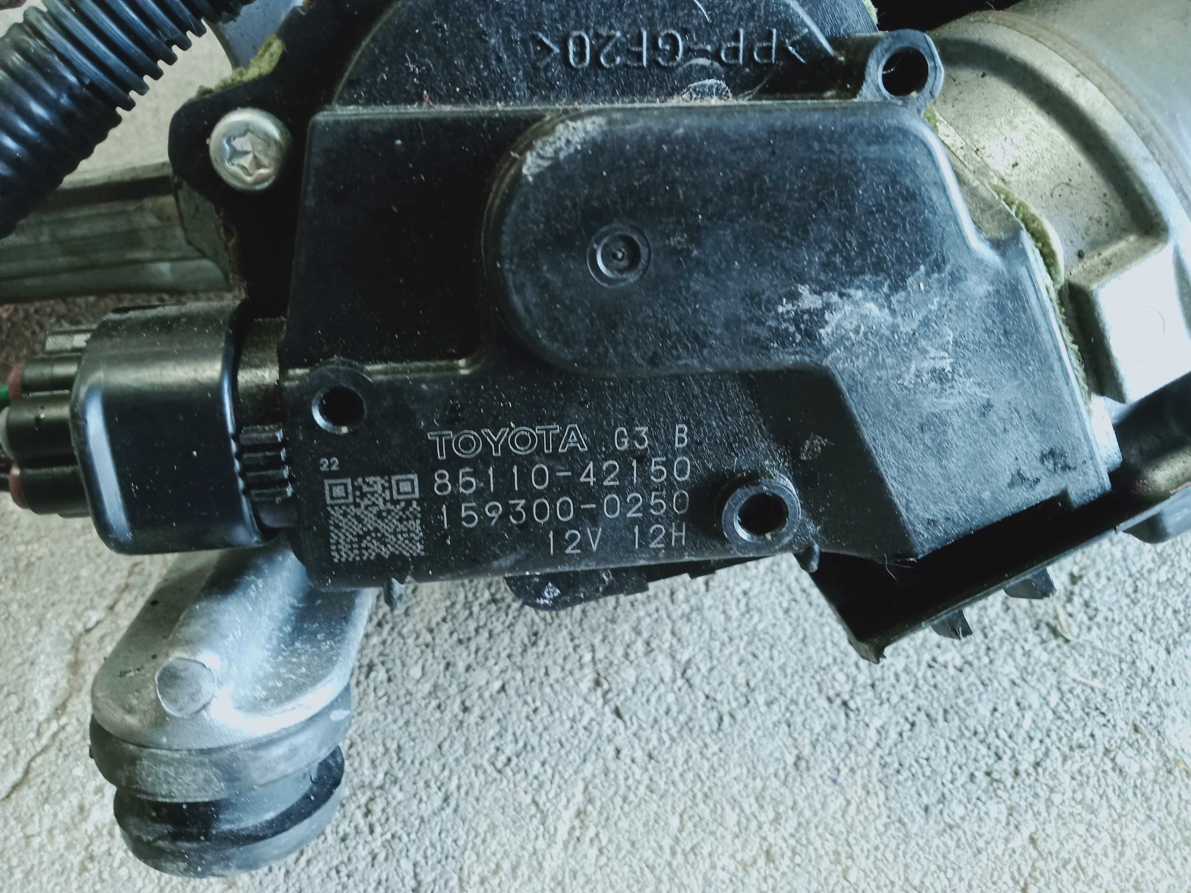Mechanizm wycieraczek Rav 4 2008