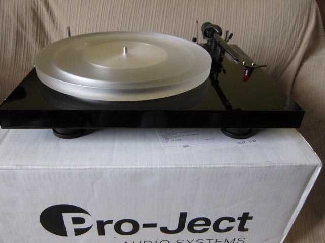 Gira-discos Pro-ject debut carbon evo com um mês de uso