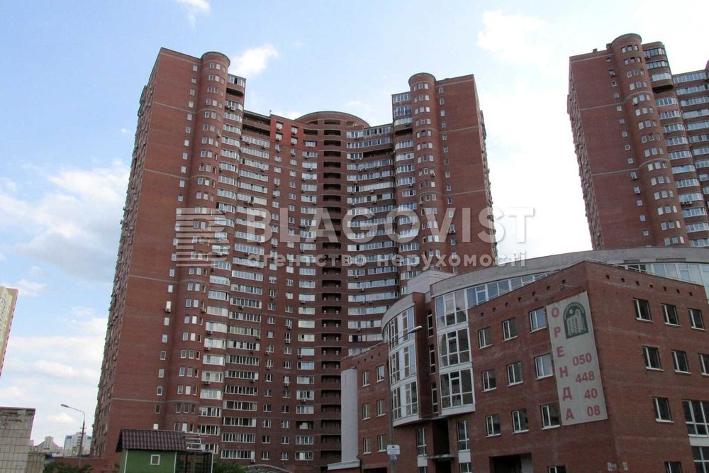 Продаж 3к квартири вул Ахматової Анни, 13д Харківська Дарницький р-н
