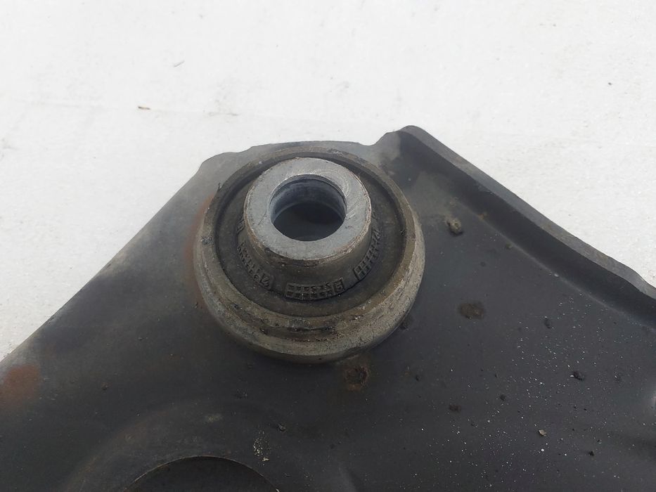 Braço de suspensão frente direito RENAULT Megane IV (B9A/M_)