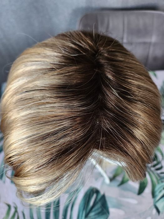 Piękna peruka blond z akcesoriami
