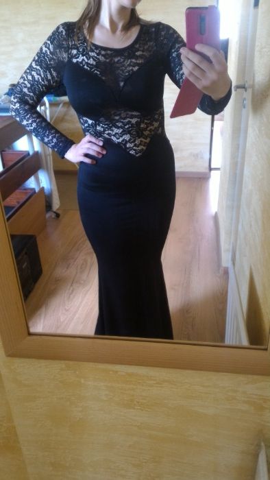 Długa czarna sukienka z dodatkiem koronki r.M/L