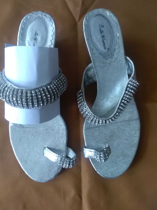 Sprzedam buty damskie