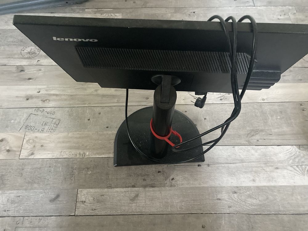 monitor lenovo.