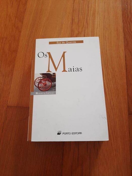 Livro "Os Maias"