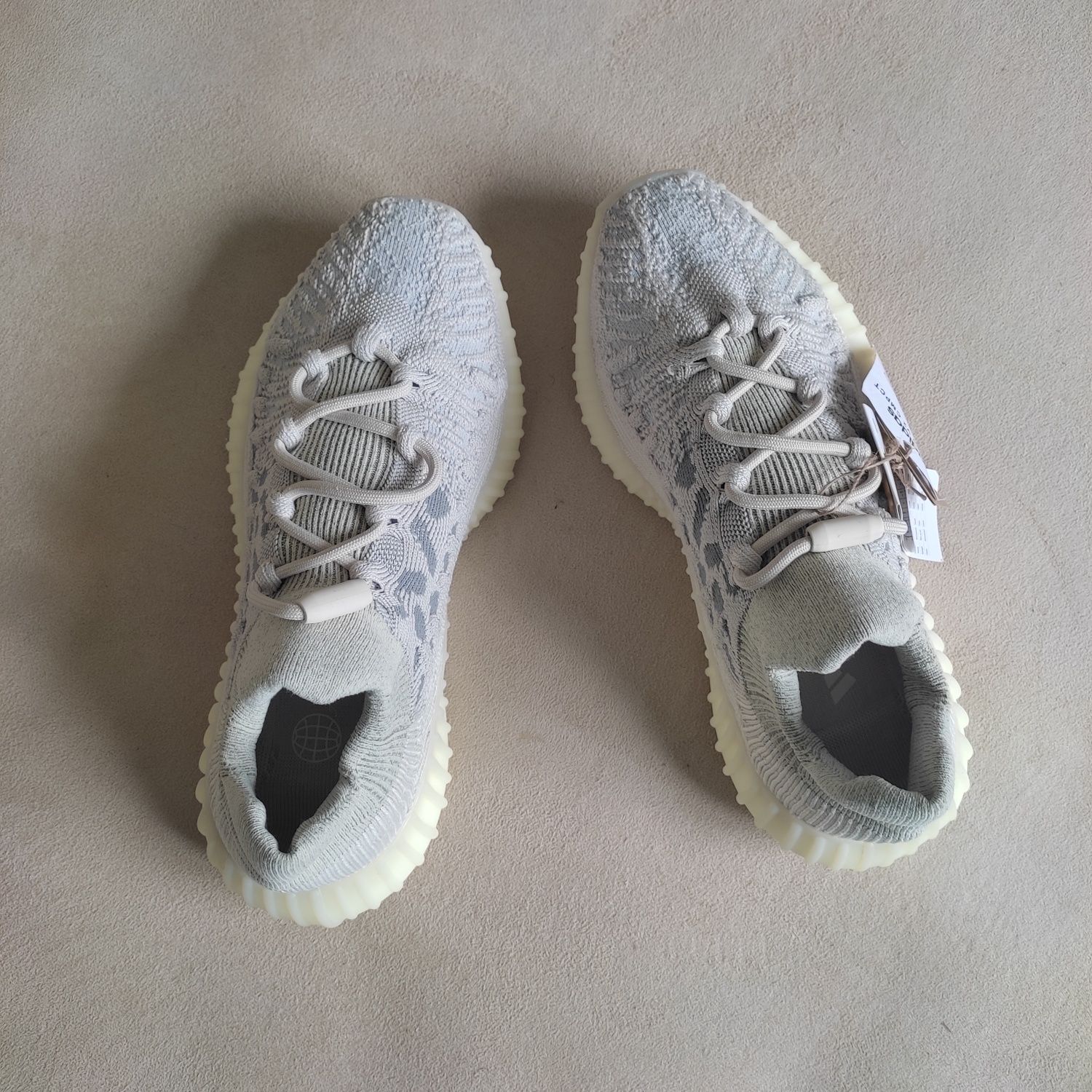 Adidas Yeezy 350 V2 CMPCT