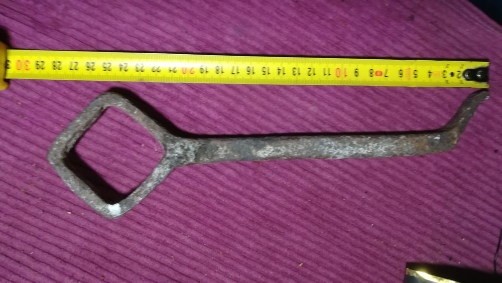 Ключ старинный кованный.