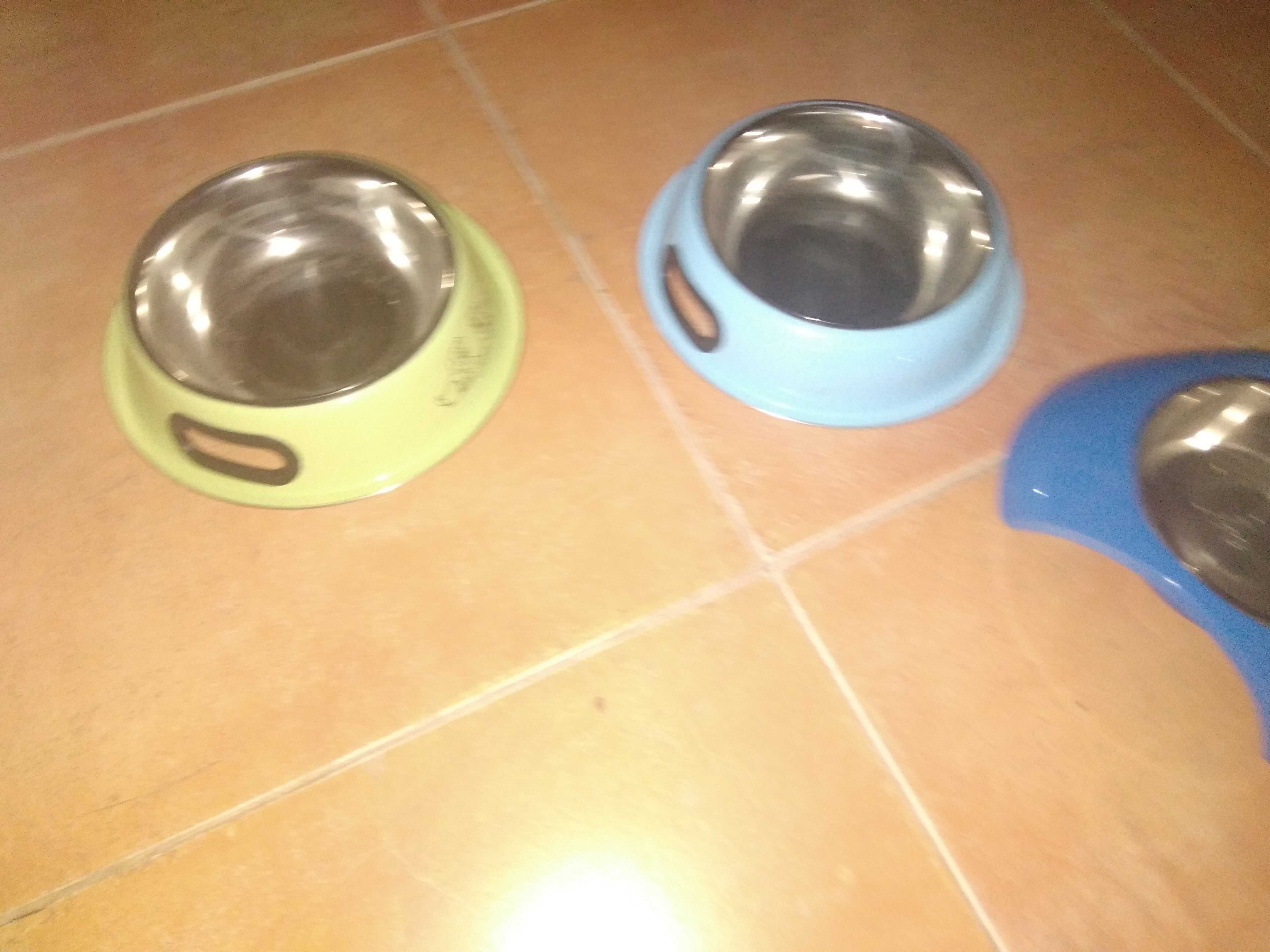 Comedouro animais