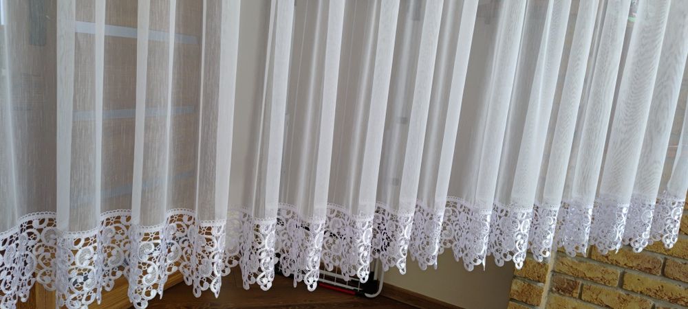 Nowa biała firanka z gipiurą 200 x 130 cm