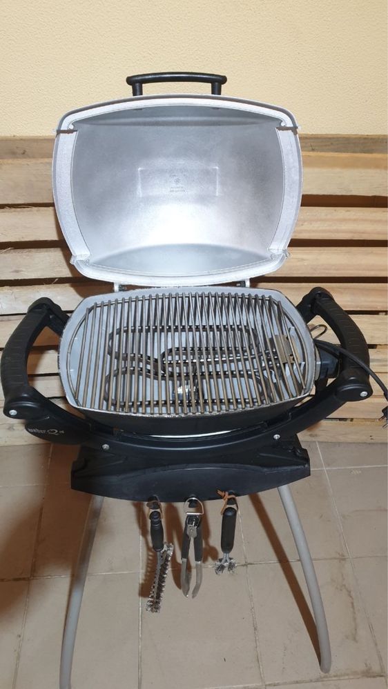 Електричний гриль Weber Q1400