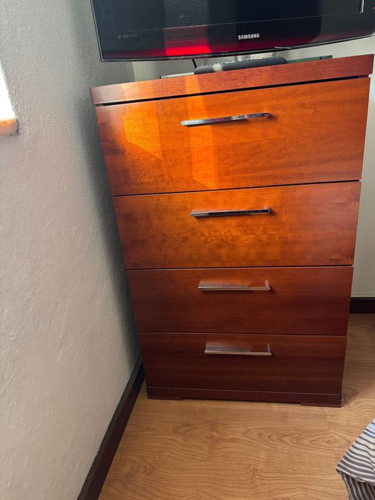 Mobiliário de quarto de casal como novo