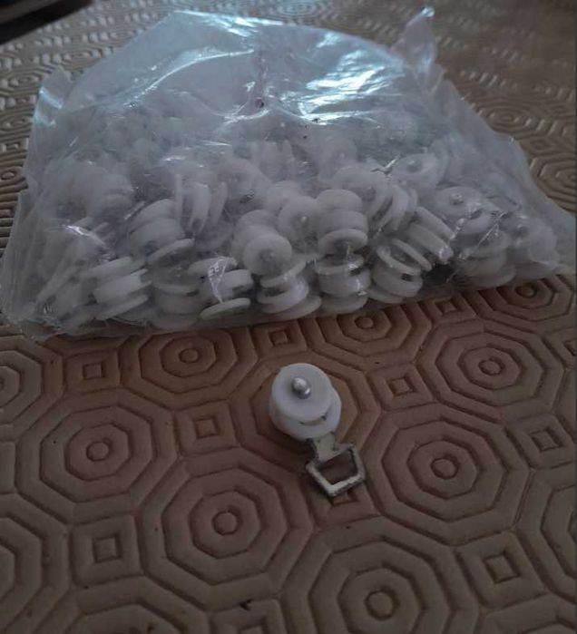 Rolo / Roda / Peça deslizante para cortina (100pcs)
