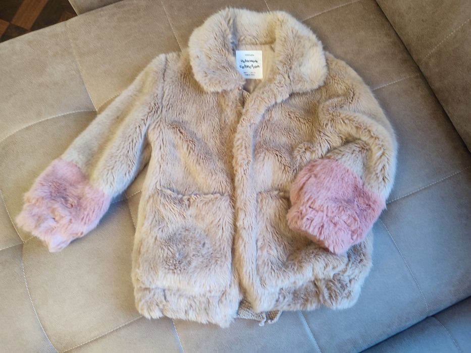 Шубка Zara для дівчинки на зріст 128