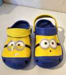 Klapki na basen Minionki R.25