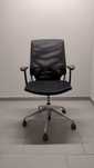 Fotel biurowy VITRA Meda Chair