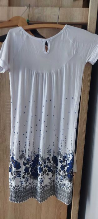 Letnia sukienka na krótki rękaw