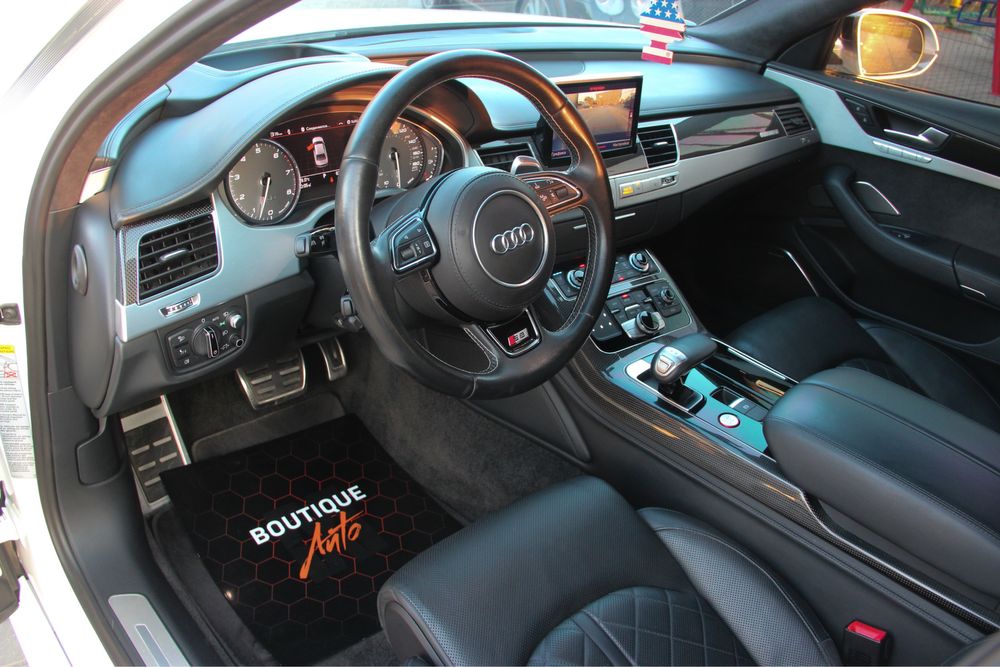 Продам Audi S8 2014