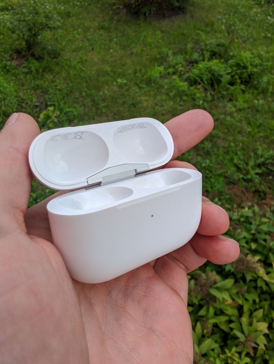 Кейс для навушників AirPods Pro, гарантія від магазину