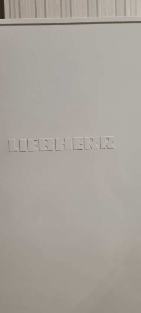Холодильник LIEBHERR