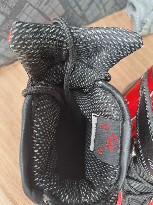 Мотоботи   продам  нові