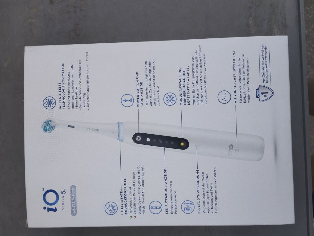 Электрическая зубная щетка Braun Oral-B iO Series 5  White