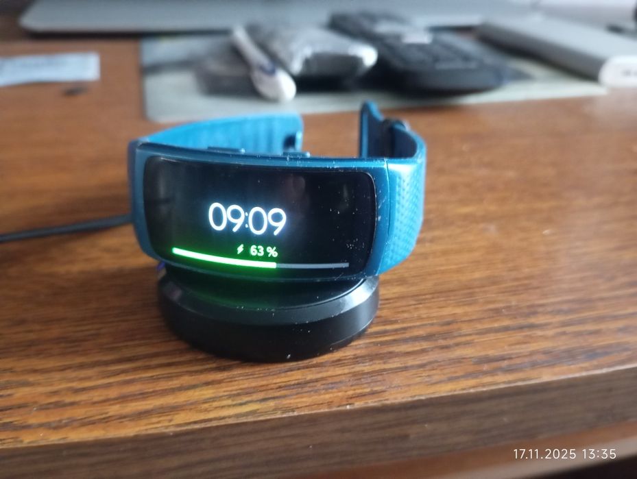 Смарт годинник samsung galaxy fit 2