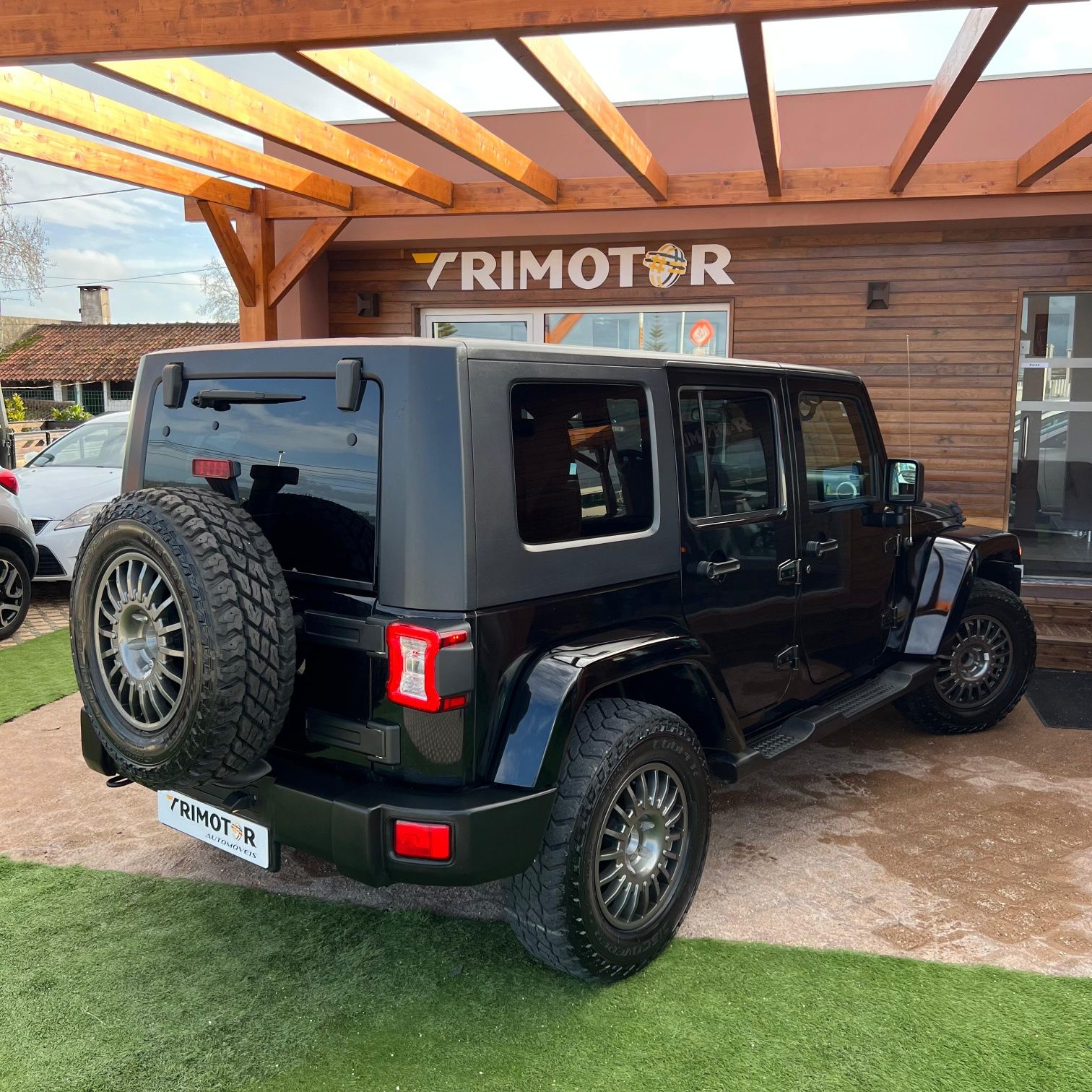 Vendo Jeep Wrangler Unlimited 2.8 crd Sahara