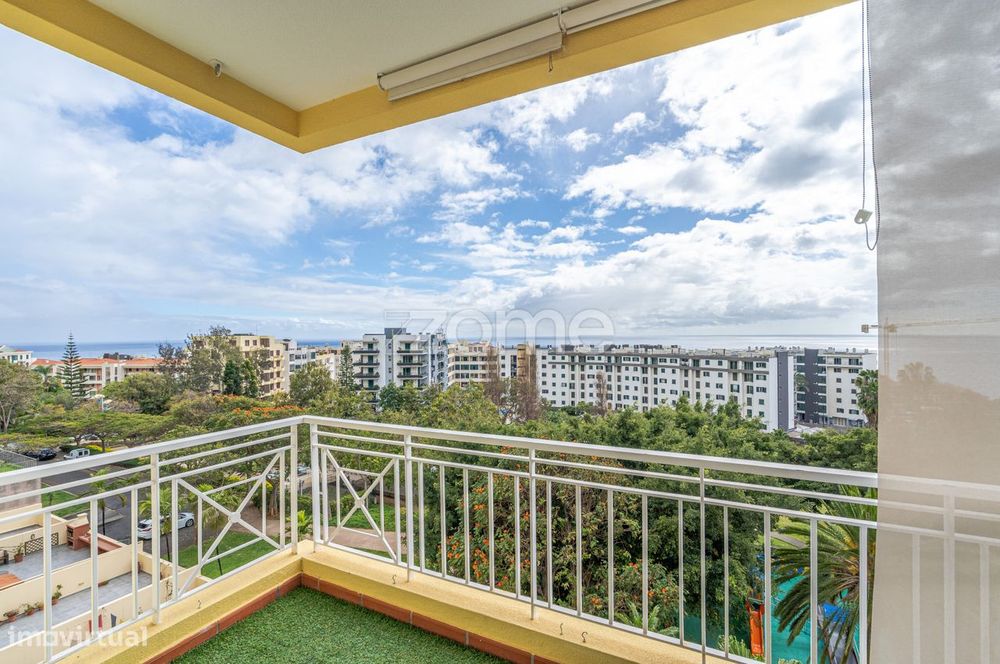 Apartamento T3 | Varanda vista Jardim/Mar | Zona Ajuda - S. Martinho