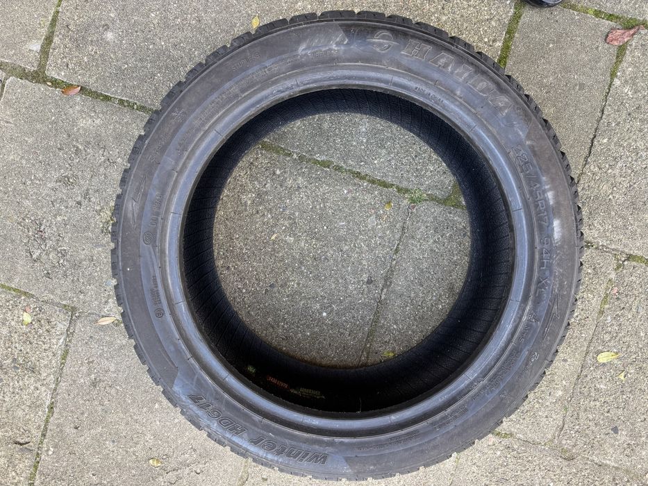 Opony zimowe 225/45r17 bieżnik 8.2mm