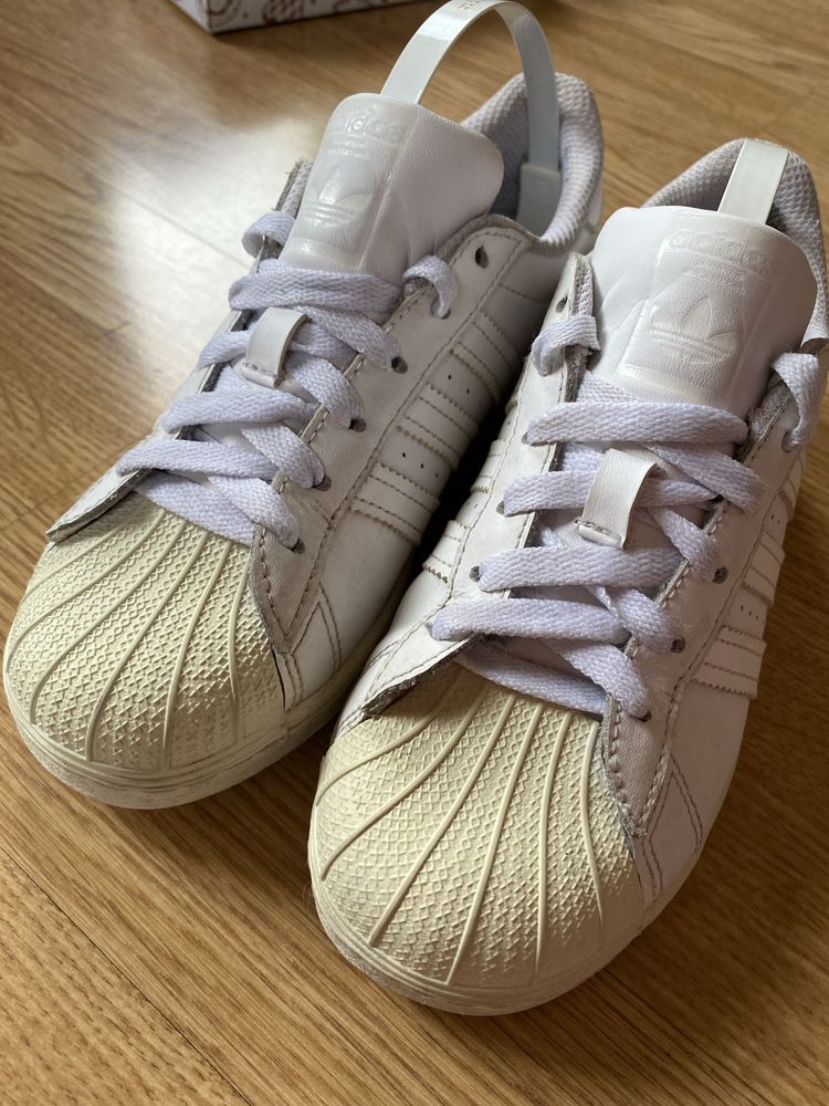 Кросівки adidas superstar 35