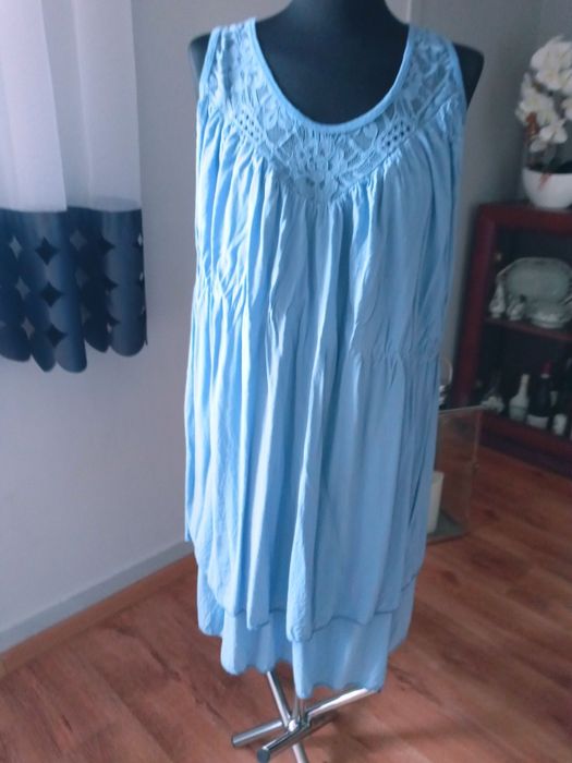 Sukienka letnia niebieska 44 46 zwiewna italia