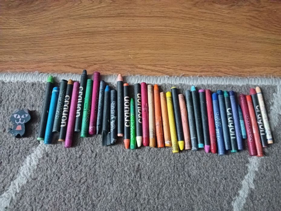 Kredki świecowe używane