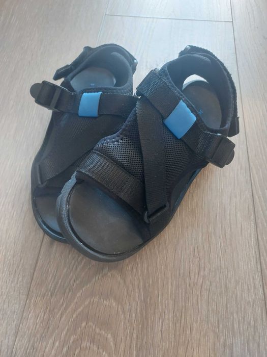 Sandały  Reserved  rozmiar 34