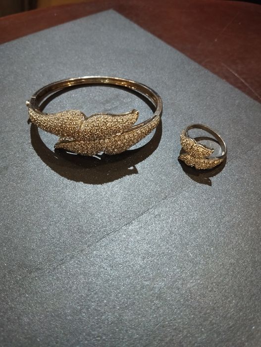 Продам серебряный браслет и кольцо.