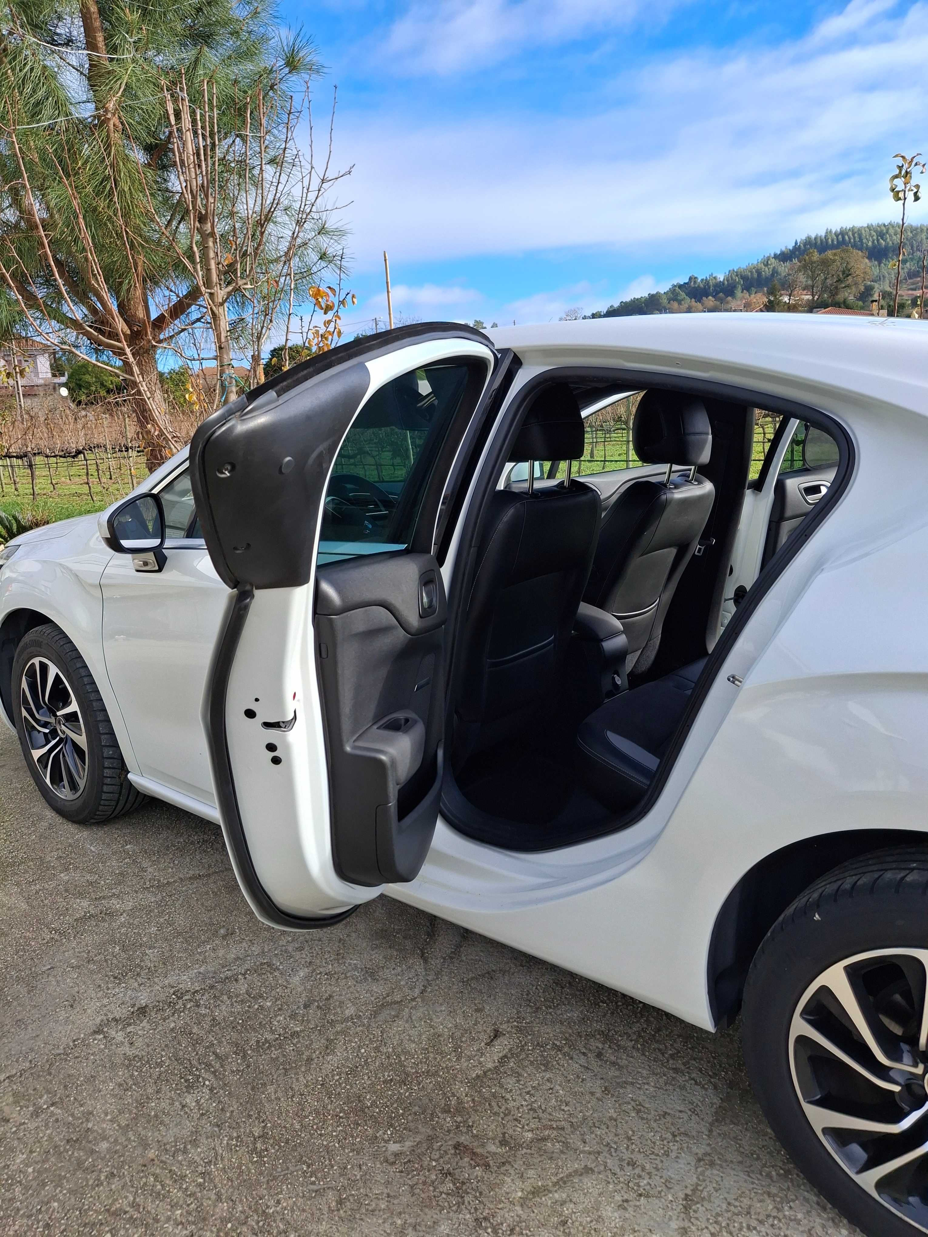 DS4 1.6 diesel cx automático