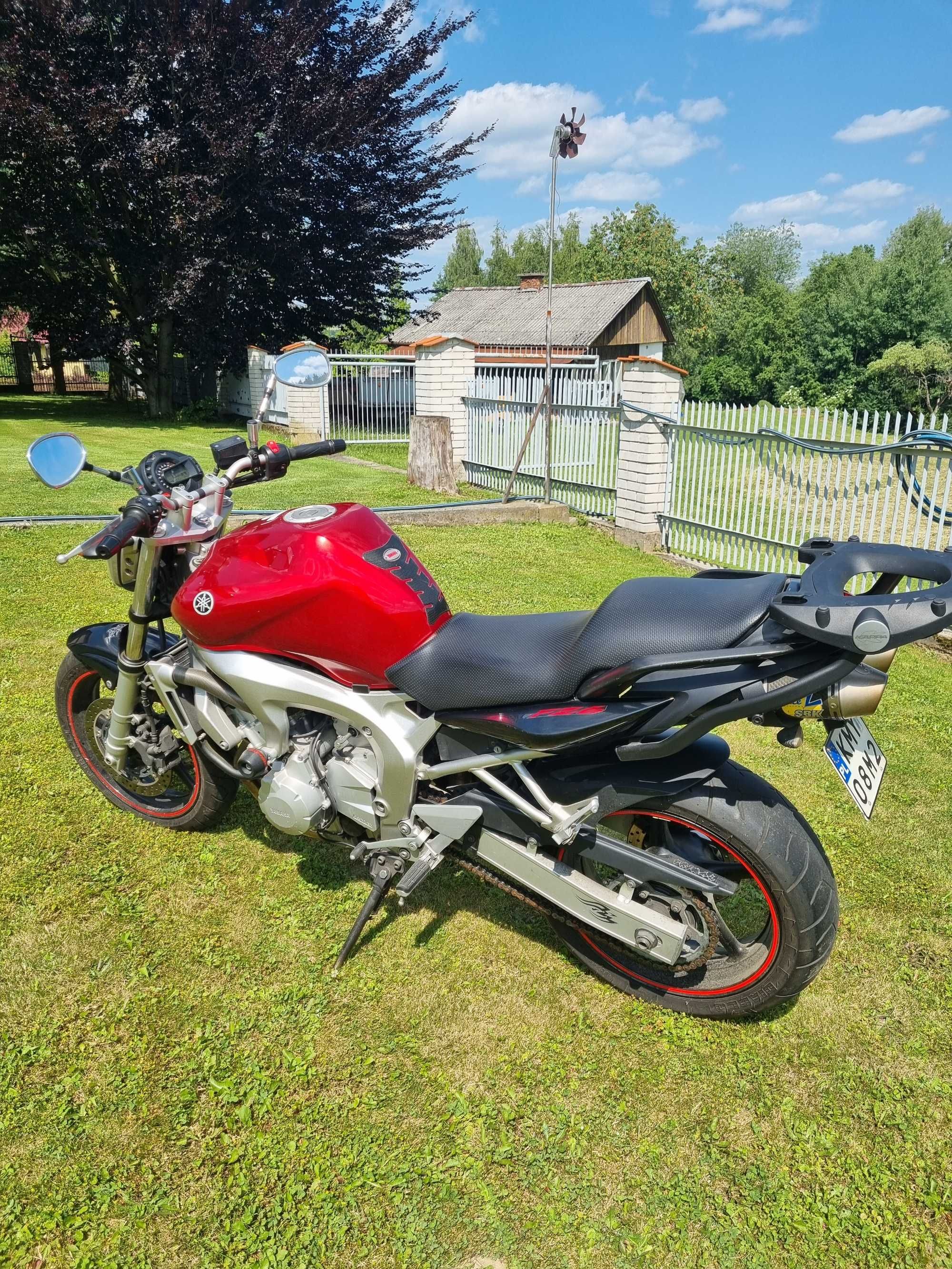 Yamaha FZ6N 2004