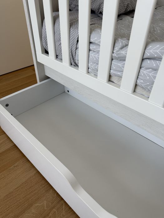 Cama de grades e modulo de gavetas/muda Fraldas Trama Mini Combi